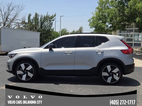 Used 2023 Volvo XC40 Recharge Ultimate AWD/4WD image 3