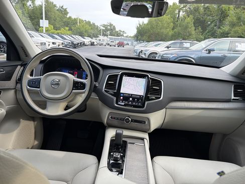 Certified 2023 Volvo XC90 B5 Plus w/ Protection Package Premier AWD/4WD image 30