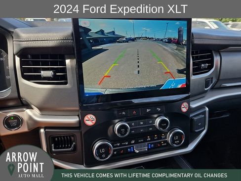 Used 2024 Ford Expedition XLT AWD/4WD image 24