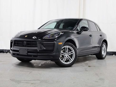 Certified 2024 Porsche Macan AWD/4WD image 1
