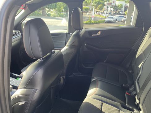 Used 2024 Ford Escape ST-Line Select AWD/4WD image 13