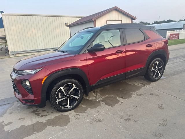 Certified 2023 Chevrolet TrailBlazer RS w/ Sun and Liftgate Package AWD/4WD image 2