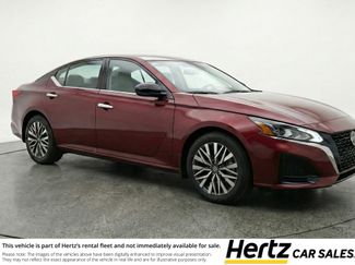 Used 2025 Nissan Altima 2.5 SV video 1