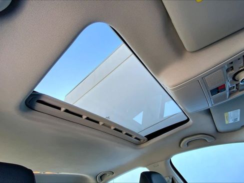 Used 2018 Volkswagen Jetta SE image 14