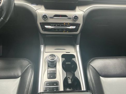 Used 2023 Ford Explorer XLT w/ Equipment Group 202A RWD image 20