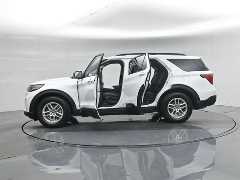 New 2026 Ford Explorer Active image 4