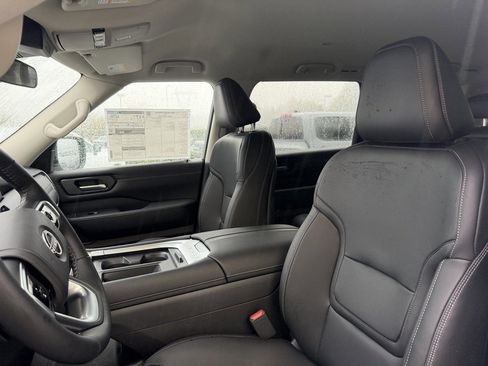 New 2026 Nissan Armada SV image 14