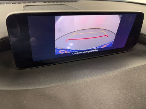 Used 2024 MAZDA MAZDA3 s image 28