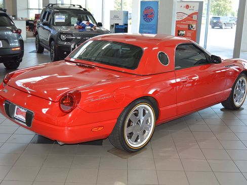 Used 2003 Ford Thunderbird RWD image 3