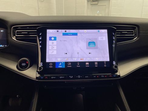 New 2025 Jeep Wagoneer 4WD image 14