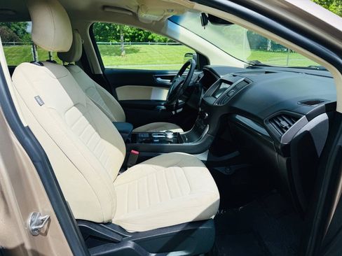 Used 2020 Ford Edge SE AWD/4WD image 15
