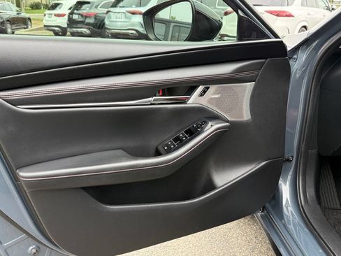 Used 2023 MAZDA MAZDA3 s FWD image 13