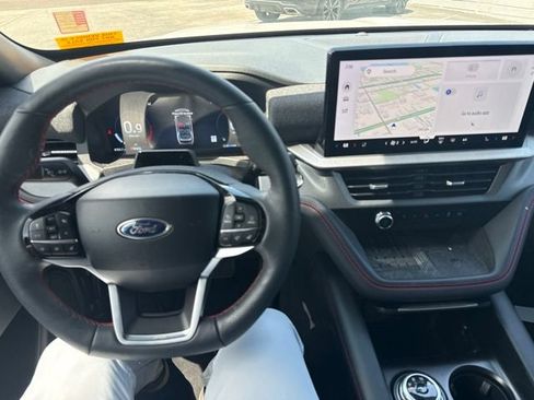 Used 2025 Ford Explorer ST-Line w/ Premium Package RWD image 12