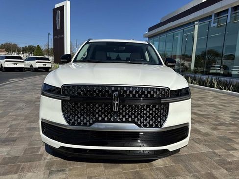 New 2026 Lincoln Navigator L Reserve AWD/4WD image 5