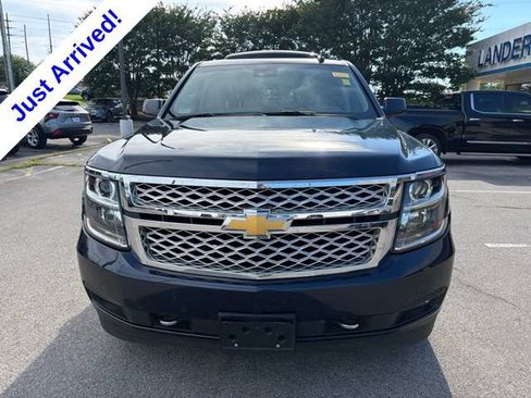 Used 2019 Chevrolet Tahoe LT w/ LT Signature Package RWD image 8