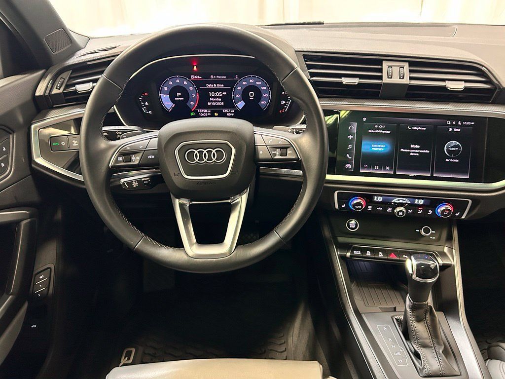 Certified 2024 Audi Q3 2.0T Premium AWD/4WD image 3