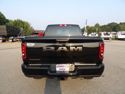 Used 2025 RAM 2500 Big Horn RWD image 6