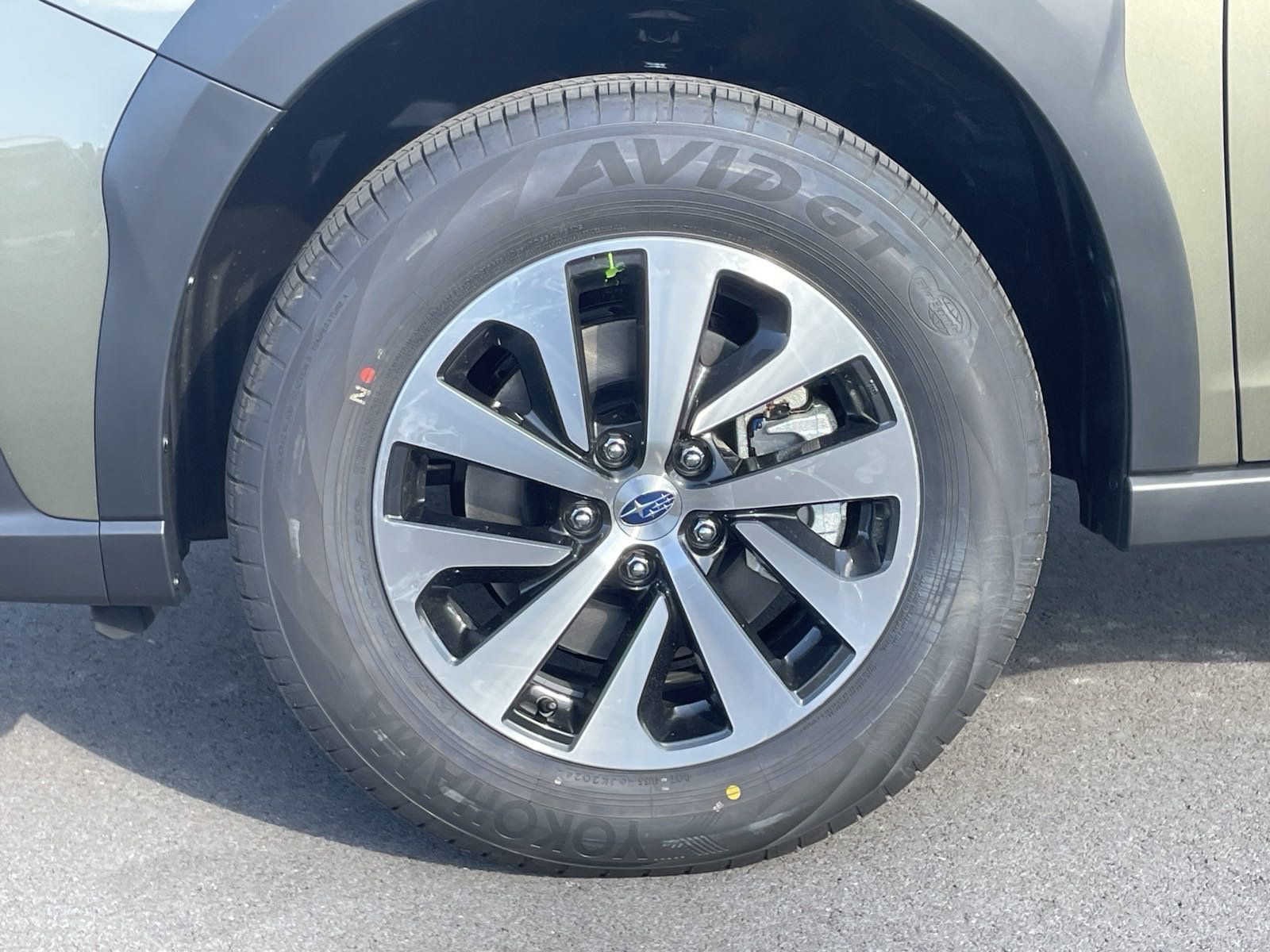 Certified 2025 Subaru Outback Limited AWD/4WD image 8