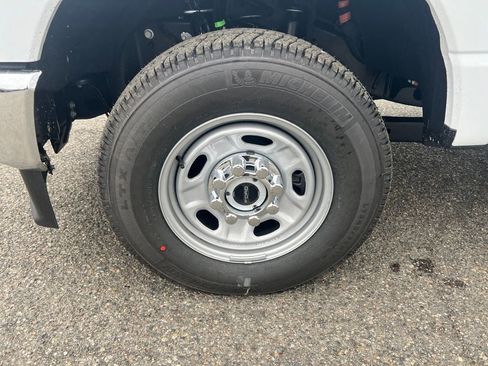 New 2026 Ford F250 XL image 19