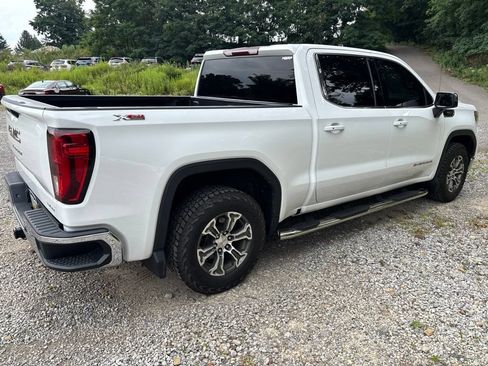Used 2019 GMC Sierra 1500 SLE w/ SLE Value Package AWD/4WD image 5