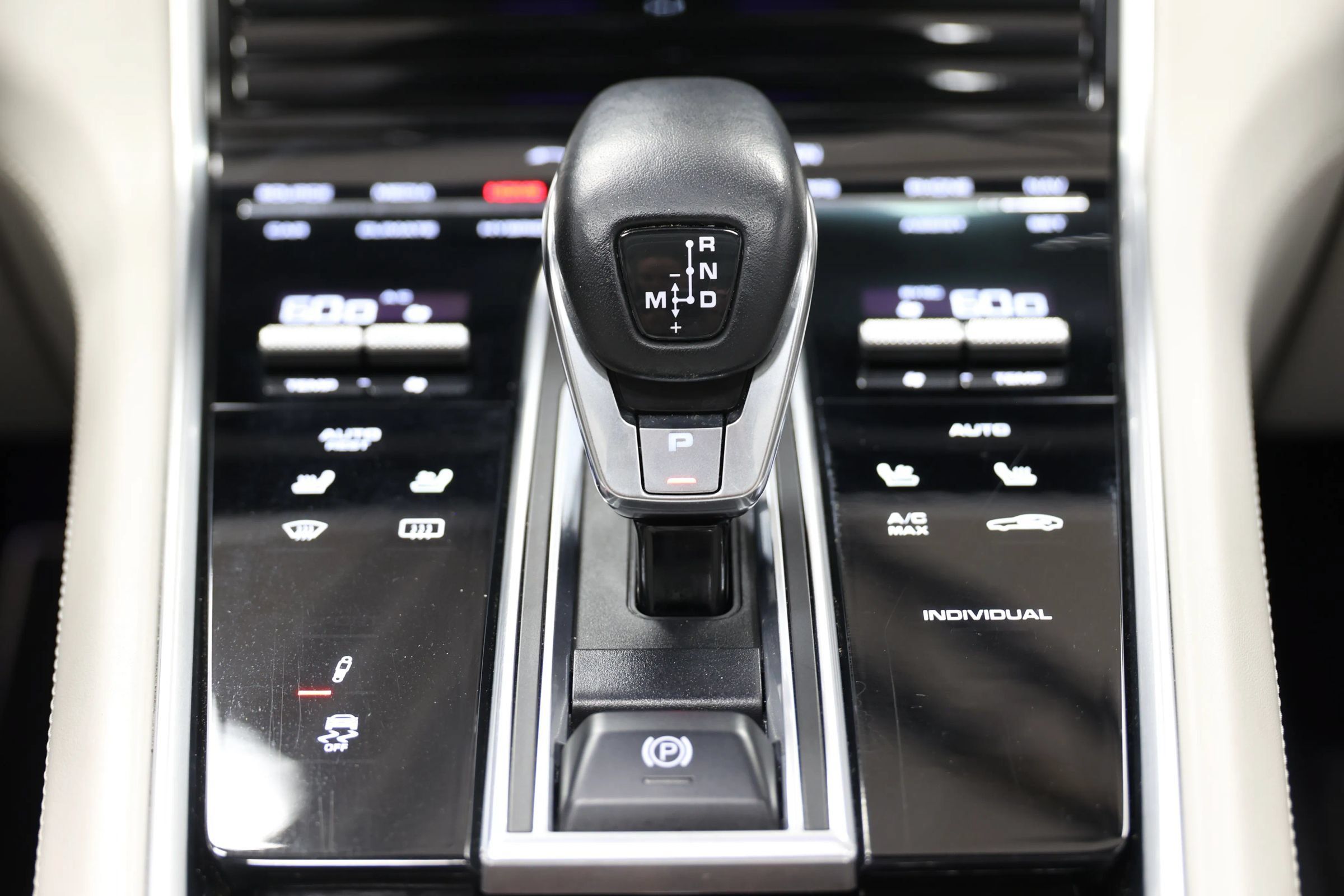 Used 2018 Porsche Panamera Turbo S Executive w/ Assistance Package AWD/4WD image 42