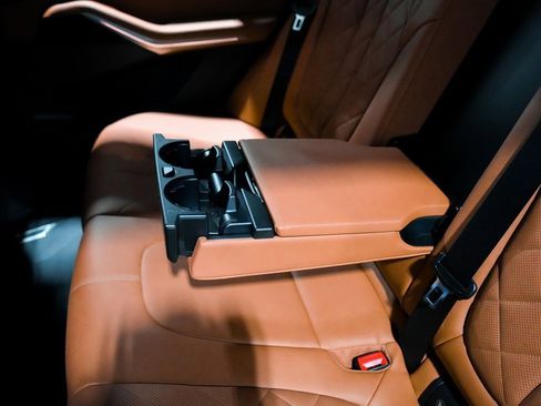 Used 2023 BMW X5 M50i w/ Executive Package image 34