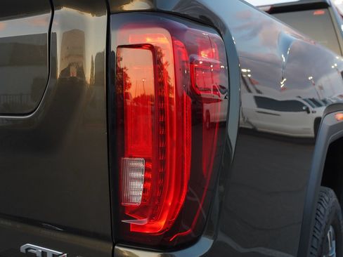 Used 2023 GMC Sierra 3500 AT4 w/ AT4 Preferred Package AWD/4WD image 21