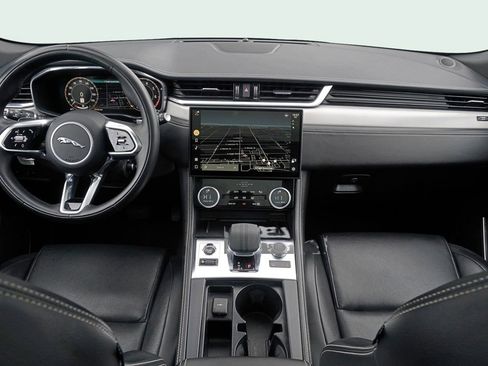 Used 2024 Jaguar F-PACE R-Dynamic S image 19