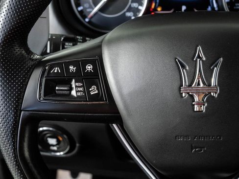 Used 2022 Maserati Levante Modena AWD/4WD image 10