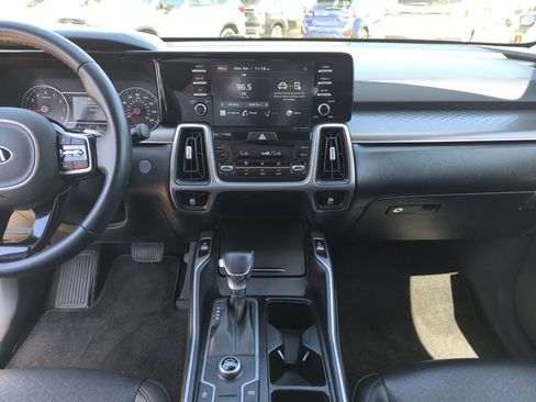 Used 2021 Kia Sorento S w/ Panoramic Sunroof Package FWD image 25