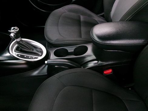 Used 2018 Kia Soul + FWD image 18