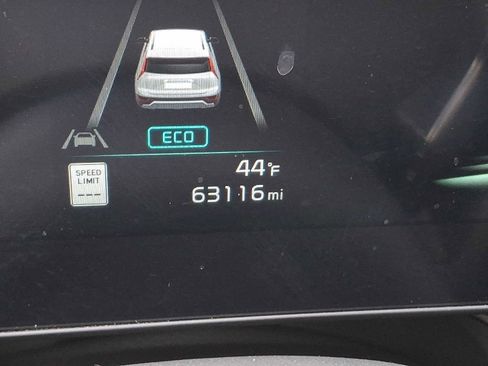 Used 2023 Kia Niro EX image 15