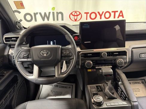 Used 2026 Toyota 4Runner Limited AWD/4WD image 22