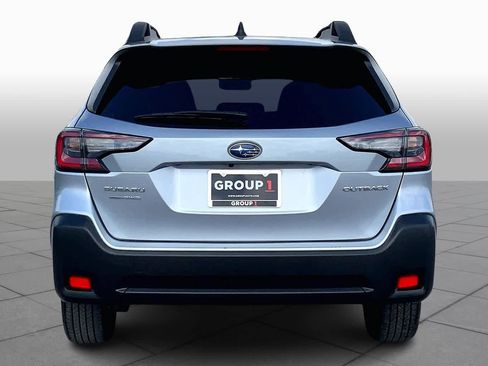 Used 2023 Subaru Outback Premium image 5