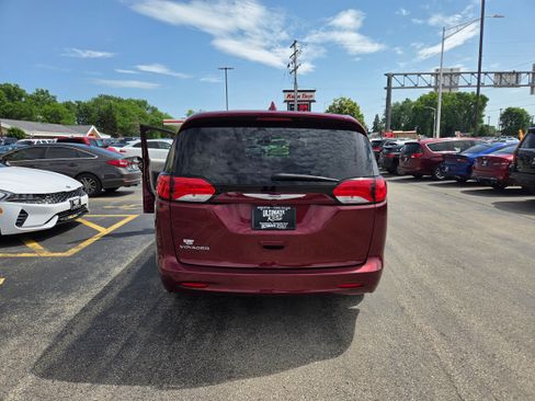 Used 2020 Chrysler Voyager LX w/ Cold Weather Group FWD image 12