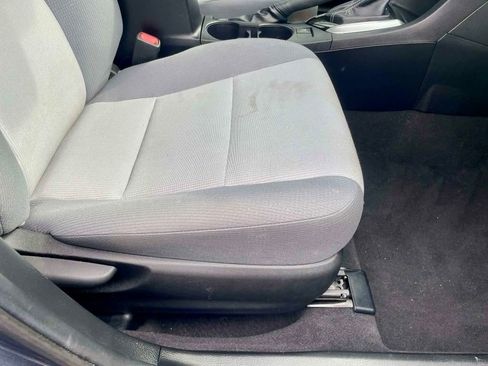 Used 2019 Toyota Corolla L image 14