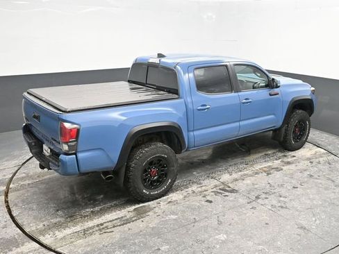 Used 2018 Toyota Tacoma SR image 30