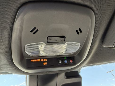 Used 2025 Chevrolet Trax RS w/ Driver Confidence Package image 34