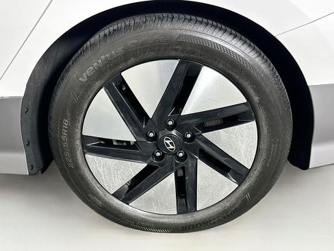 Used 2024 Hyundai Ioniq 6 SE image 11