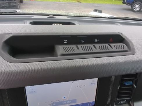 Used 2023 Ford Bronco Black Diamond AWD/4WD image 30