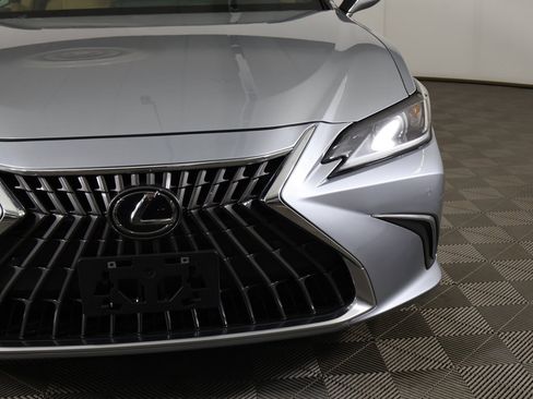 Used 2023 Lexus ES 350 w/ Premium Package image 15