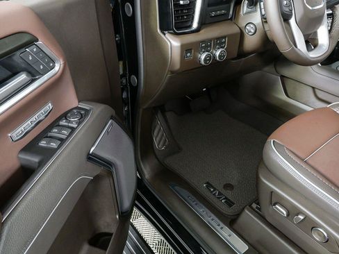 New 2026 GMC Sierra 1500 Denali AWD/4WD image 8