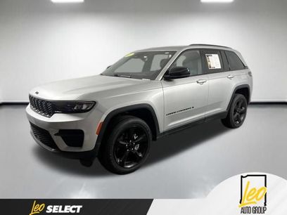 Used 2023 Jeep Grand Cherokee Altitude