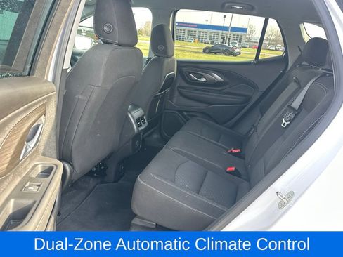 Used 2023 GMC Terrain SLE w/ Driver Convenience Package image 16