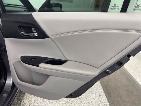 Used 2014 Honda Accord EX-L image 19