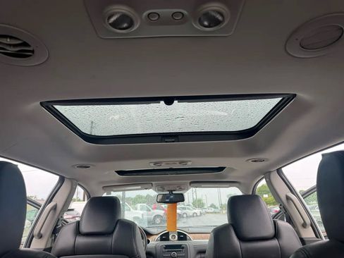 Used 2011 Buick Enclave CXL AWD/4WD image 24