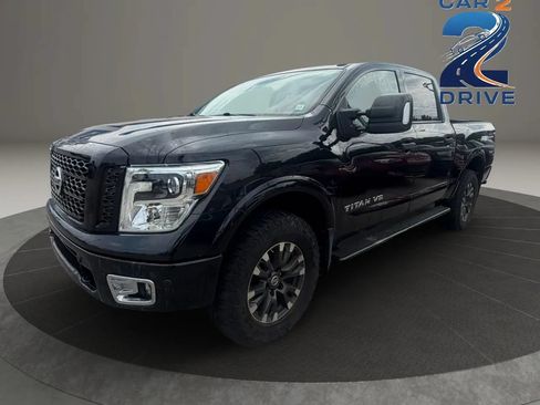 Used 2019 Nissan Titan PRO-4X w/ Pro-4x Utility Package AWD/4WD image 10