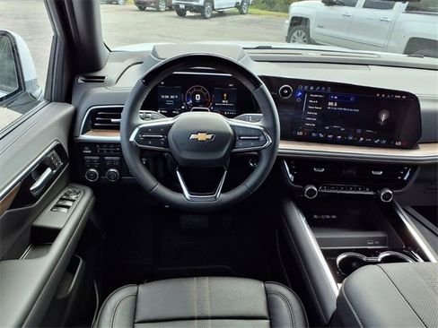 New 2026 Chevrolet Suburban High Country image 11