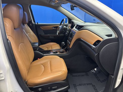 Used 2014 Chevrolet Traverse LTZ image 22