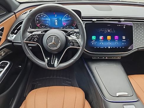 Used 2025 Mercedes-Benz E 350 4MATIC Sedan image 14